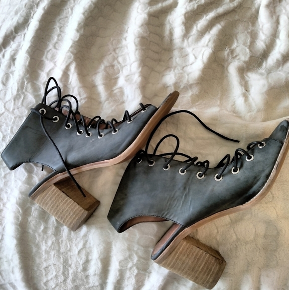 Free People Shoes collab with Jeffrey Campbell - Picture 2 of 12